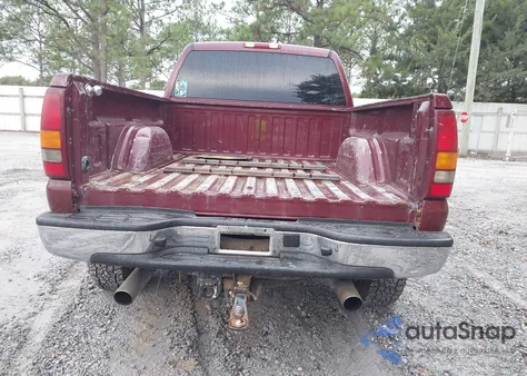 2002 GMC Sierra 2500Hd Sle z USA, uszkodzony, nr VIN 1GTHK23U22F248936